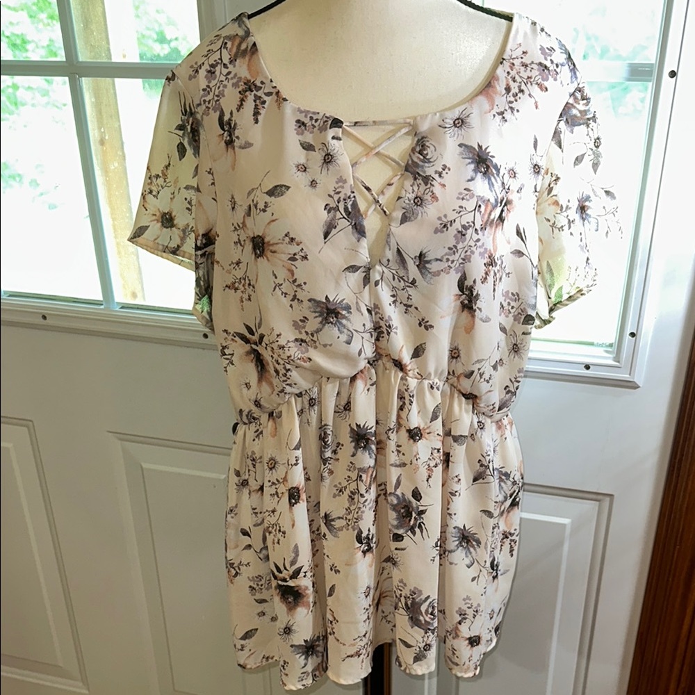 Torrid Cream Floral Laced-Up Front Blouse